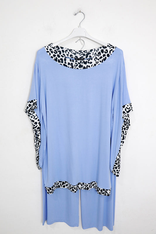 Completo bordato a fantasia