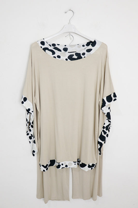 Completo bordato a fantasia