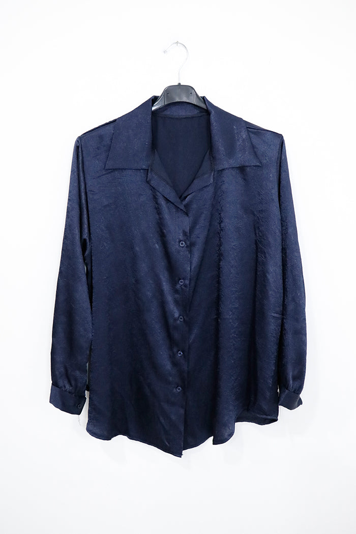Camicia in simil raso satin effetto stropicciato